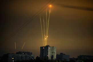 Ночной запуск российских оперативно-тактических ракет по Харькову из района Белгорода