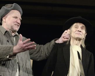 Валерий Баринов и Игорь Ясулович во время репетиции спектакля «Скрипка Ротшильда». 2004 год