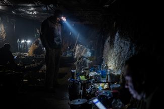 Подземное укрытие военнослужащих 42-й бригады в окрестностях Волчанска<br><br>