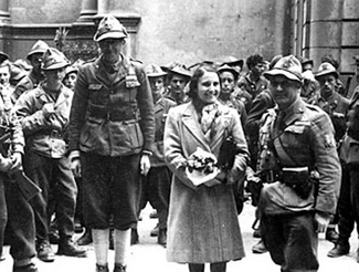 Ада Гобетти с участниками Сопротивления, 1945 год