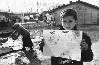 Мальчик-беженец в лагере для боснийских мусульман в хорватском Загребе. 1993 год