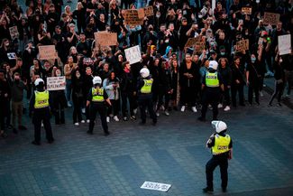 Демонстранты в центре Стокгольма. 3 июня 2020 года