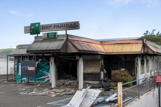 Разграбленный офис банка BNP Paribas, 17 мая 2024 года