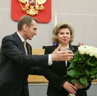 Спикер Госдумы Сергей Нарышкин поздравляет нового омбудсмена с назначением на должность. Москва, 22 апреля 2016 года
