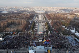 Митинг-концерт по случаю трехлетия присоединения Крыма на Воробьевых горах, 18 марта 2017 года