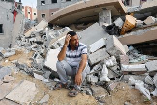 Разрушенный дом в городе Хан-Юнис, сектор Газа. 8 октября 2023 года
