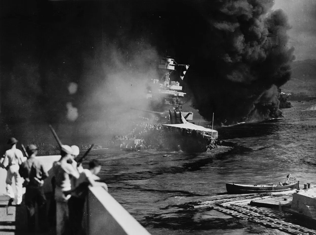 United States Office of War Information / Library of Congress