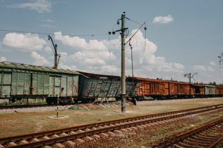 Железнодорожная станция в поселке Сосновое, в семи километрах от Святогорска