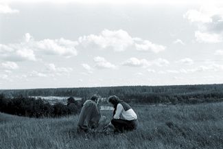 Dainis Īvāns and Artur Snips on the bank of the Daugava near Slutiški in 1986