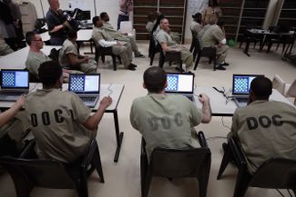 Заочное соревнование по шахматам между заключенными в Иллинойсе (США) и Еспириту-Санту (Бразилия). Май 2017 года