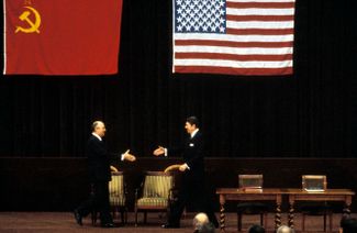 Mikhail Gorbachev and Ronald Reagan at the Geneva Summit. November 1985.