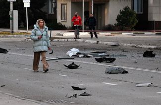 Одна из улиц Белгорода после утреннего обстрела 23 марта