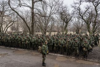 Mobilization in the “LNR”. Luhansk, February 27, 2022. 
