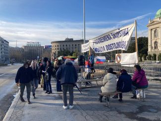 Протесты перед зданием скупщины в Белграде