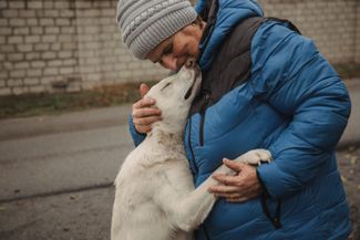 Елена Бубенко и пес Снежок