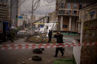 Последствия обстрела в Киеве