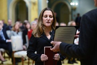 Христя Фриланд на церемонии ее назначения министром иностранных дел Канады, 10 января 2017 года