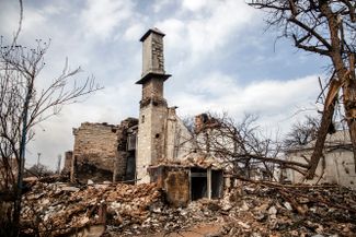 Разрушенный дом в городе Попасная Луганской области.<br>