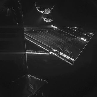 Селфи «Розетты» на фоне кометы Чурюмова-Герасименко
