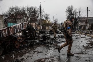 Ukrainian soldiers in liberated Bucha, April 3, 2022