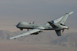 Американский дрон MQ-9 Reaper во время полета над Афганистаном