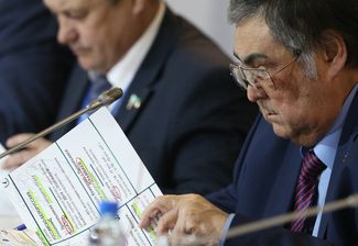 Губернатор Кемеровской области Аман Тулеев на заседании Совета при полпреде президента в Сибирском федеральном округе, 27 февраля 2015 года