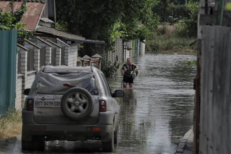 ‘In a couple more hours we’ll be under water’