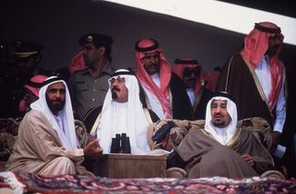 Слева направо: президент ОАЭ Зайд ибн Султан Аль Нахайя, крон-принц Саудовской Аравии Абдалла и король Саудовской Аравии Халид , 1980 год.