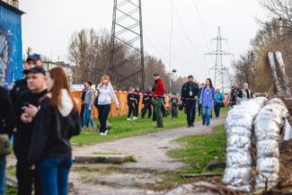 Воспитанники колледжа не пострадали, так как по сигналу воздушной тревоги спустились в укрытие. «Но все равно — агрессия, которую направил на них враг, оставит свой отпечаток. Оставит, но не сломает. Потому что они — будущее Украины. И за нее продолжат борьбу. Будут прославлять каждый в своем виде спорта», — подчеркнул глава области