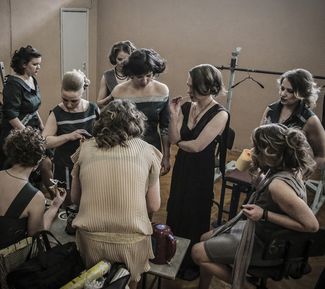 Заключенные СИЗО № 6 во время подготовки к показу мод, 3 марта 2013 года