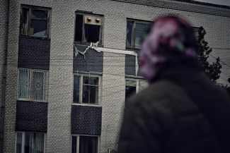 Здание, поврежденное во время российской атаки на Хмельницкую область. 26 октября 2023 года