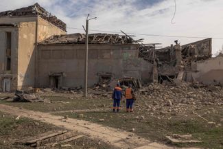 Разрушенный ДК в Дружковке Донецкой области. Город подвергся российскому обстрелу в ночь на 1 апреля