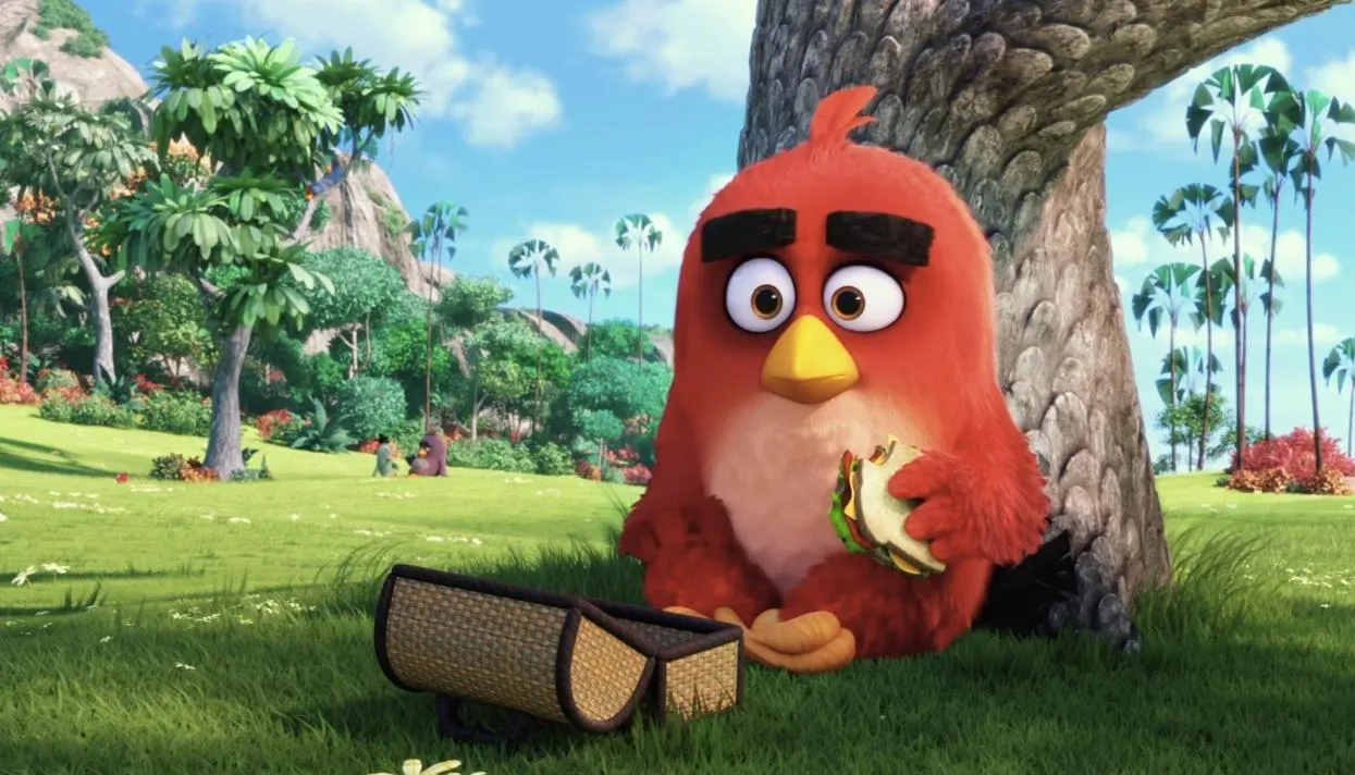 Жизнь злой красной птицы: первый трейлер «Angry Birds в кино» — Meduza