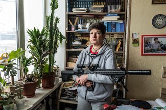 Mariana Zhakhlo of the 130th Territorial Defense Battalion is a marketing analyst and mother of three children. Kyiv, January 23