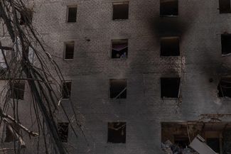 Жилой дом в Селидово Донецкой области после обстрела, 27 июня 2024 года