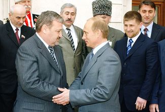 Ахмат Кадыров, Владимир Путин, Рамзан Кадыров. Сочи. Март 2004-го