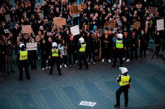 Демонстранты в центре Стокгольма. 3 июня 2020 года