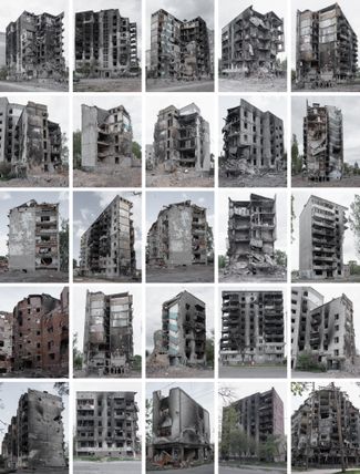 Остовы жилых многоэтажек в Киевской области, разрушенных российскими обстрелами. Май 2022 года