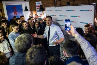 Despite the new case against him, Navalny launched his presidential campaign in January 2017, touring Russia. On February 4, he opened his first campaign headquarters, in St. Petersburg.