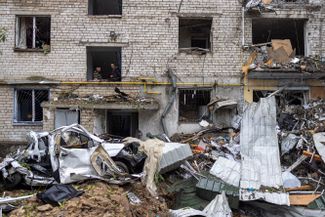 Последствия российского ракетного удара по жилым кварталам Николаева