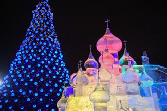 Новогодний фестиваль «Ледовая Москва» на Поклонной горе