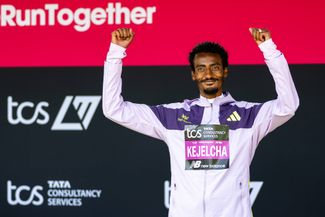 “I proved that nothing is impossible” Kenyan Sebastian Seif was the first person in history to run an official marathon in less than two hours; Also with him is Ethiopian Yomif Kegelcha. How did they do it?
