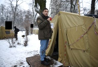 Бывший губернатор Одесской области Михаил Саакашвили в палаточном лагере у стен Верховной Рады. Киев, 6 декабря