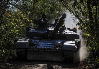 Украинские военные на танке. 28 сентября 2023 года