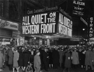Премьера фильма «На Западном фронте без перемен» в Нью-Йорке, 1930 год