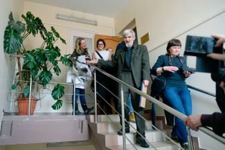 Yuri Dmitriev after his partial acquittal by the Petrozavodsk City Court, April 5, 2018