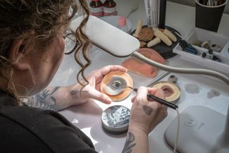 “Fight for another year and a half to two years,” says a deputy from the Zelensky-Meduza party. “We will give you money.”