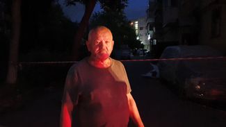 Житель Винницы Олег, неподалеку от Дома офицеров живет его сын. В момент удара в квартире никого не было