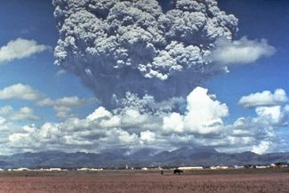 Извержение вулкана Пинатубо. 12 июня 1991 года