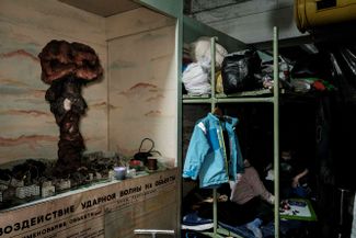 Диорама, изображающая ядерный удар, в бункере в Северодонецке